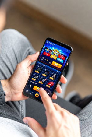 What Players Should Check Before Spending Money on Any Gaming Platform